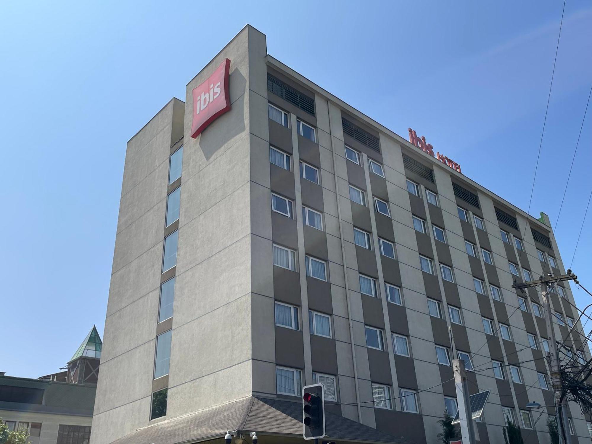 Ibis Santiago Estacion Central Exterior photo