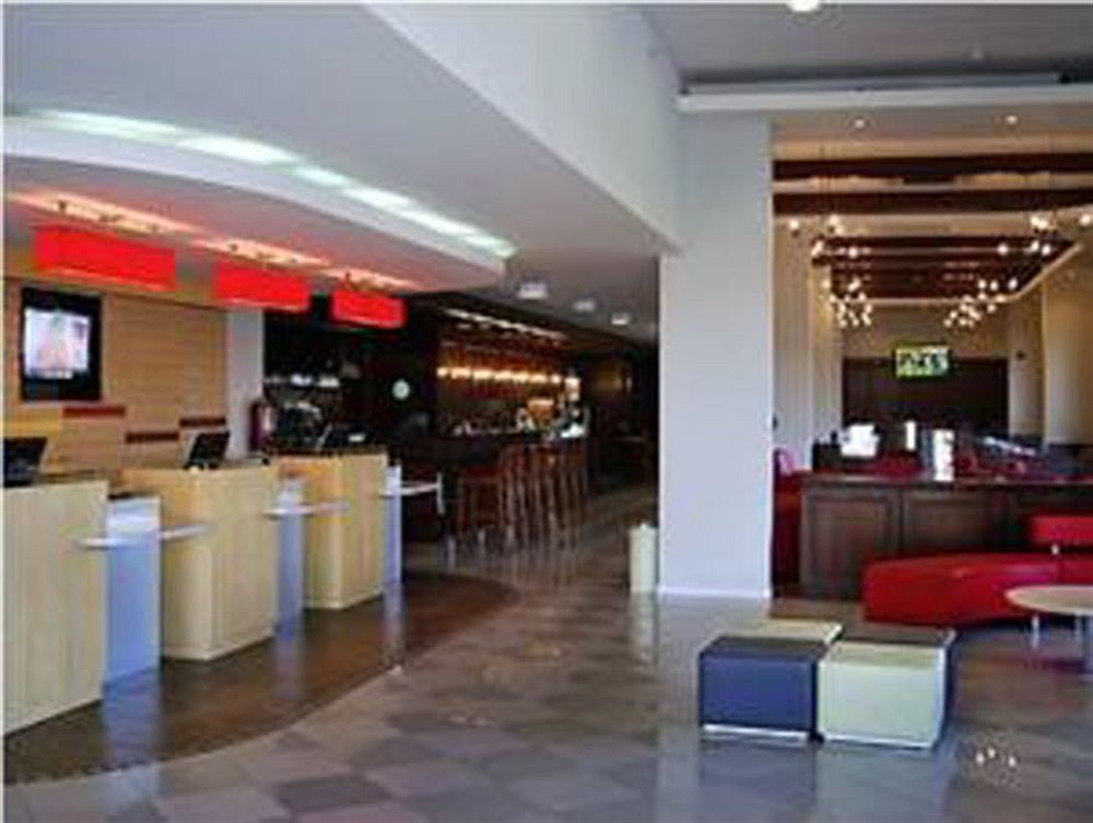 Ibis Santiago Estacion Central Exterior photo